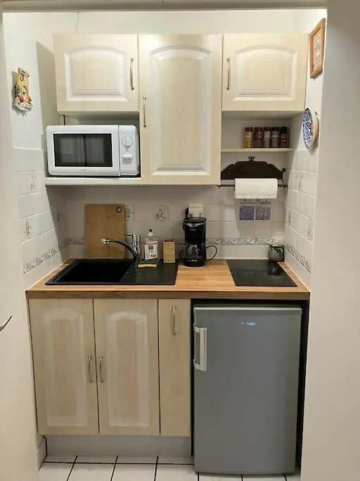 Studio Avec Terrasse A La Butte Aux Cailles Apartamento París