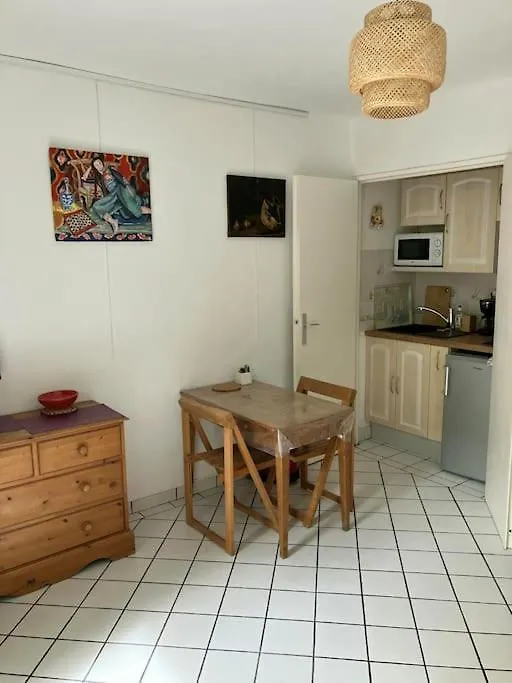 Studio Avec Terrasse A La Butte Aux Cailles Apartment Paris